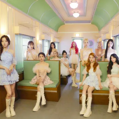 Loona