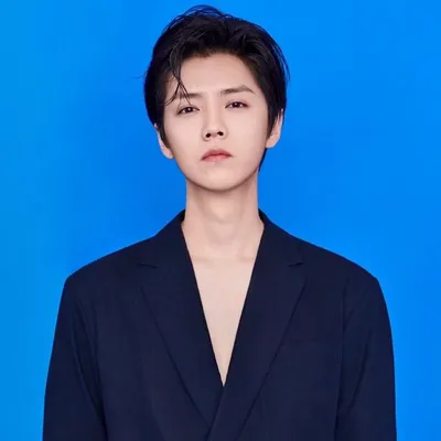 LuHan (鹿晗)